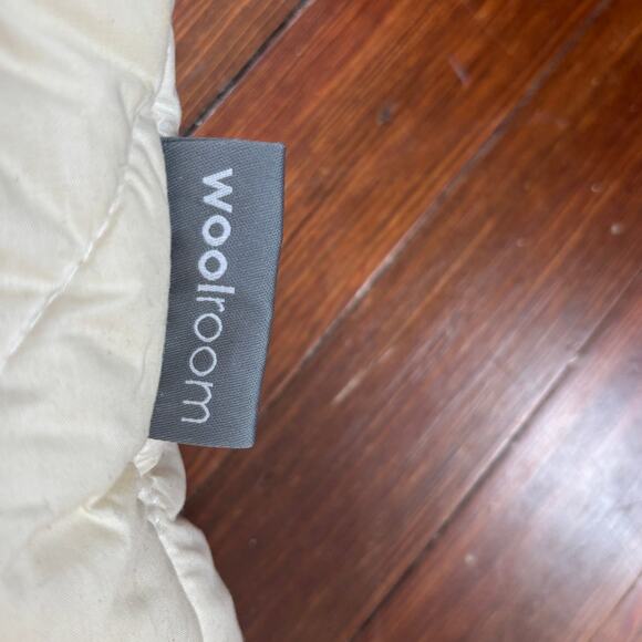 Woolroom Deluxe Washable Wool Pillows w/ Extra Covers - Picture 4 of 5